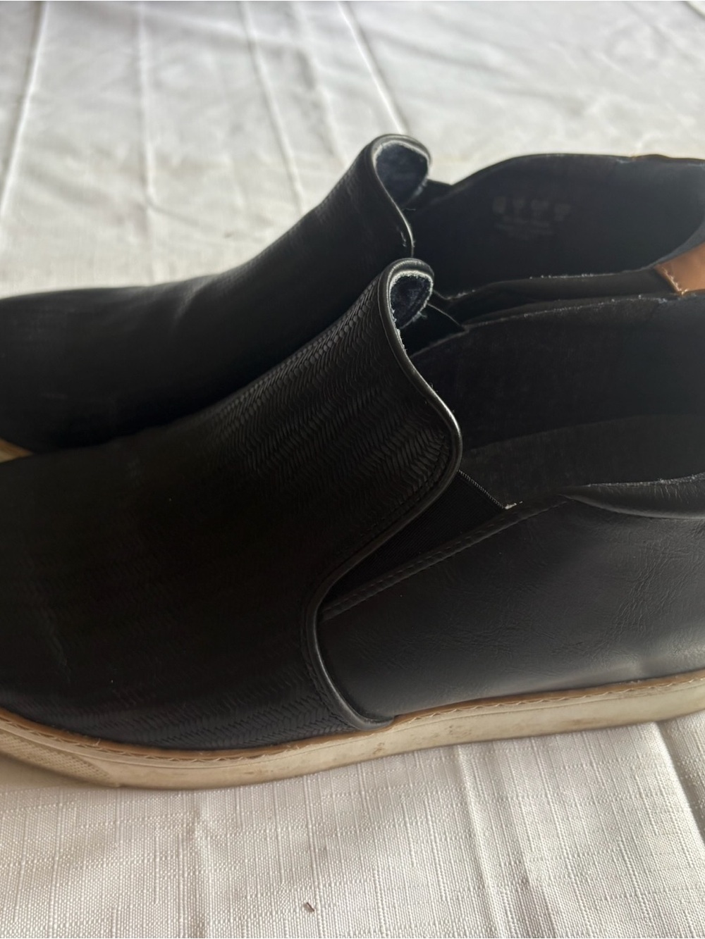 Dr. Scholl's Black Slip-On Women's Sneakers